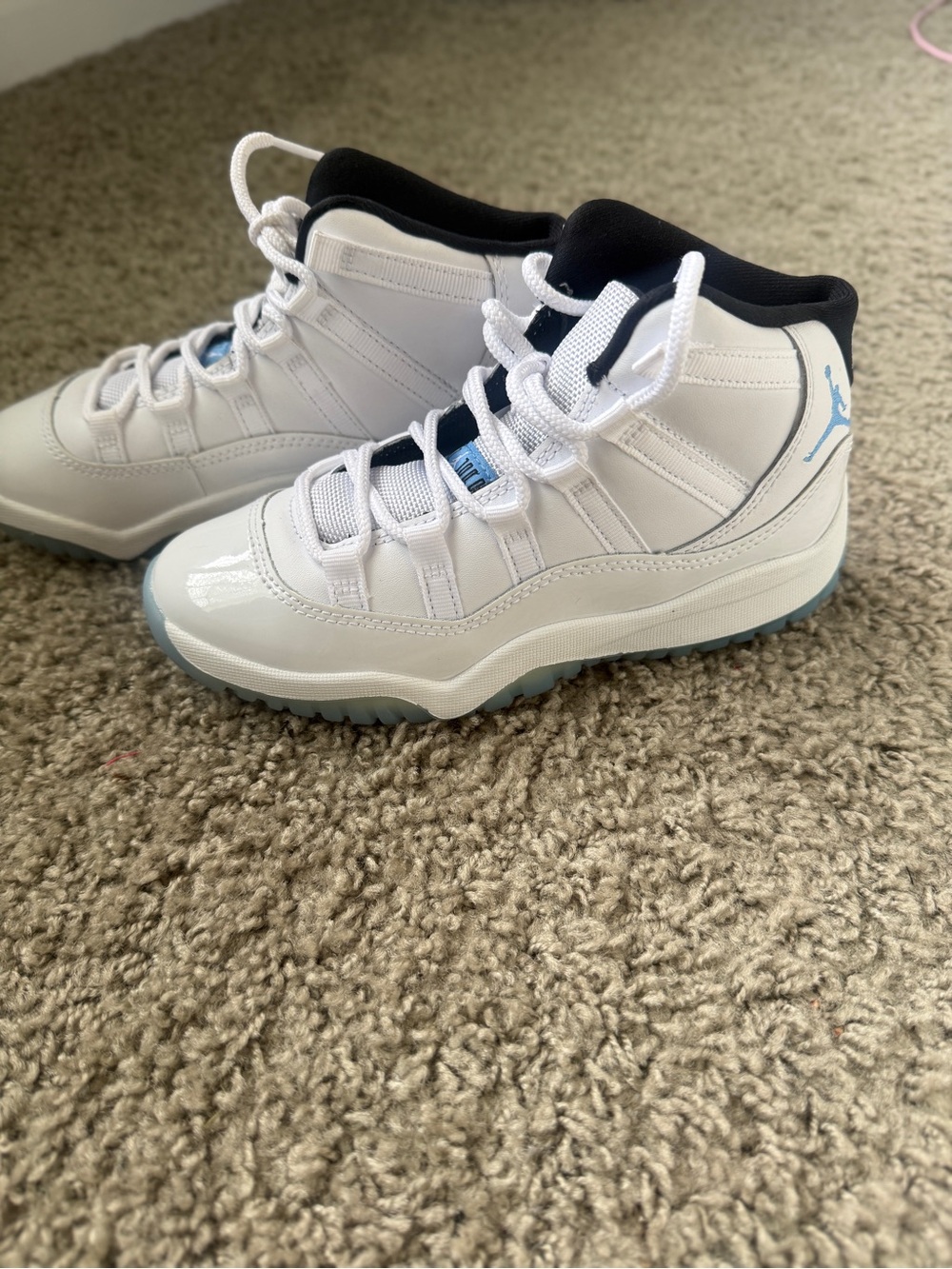 Air Jordan Retro 11 ‘Ledgend Blue’